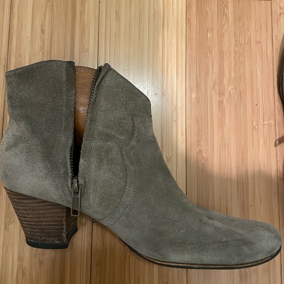 Isabel Marant The Dicker suede bootie - Picture 7 of 8